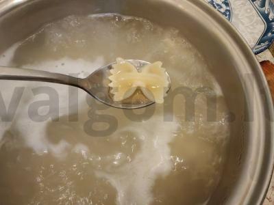 Makaronai su kiaulienos troškiniu Žingsnis 2