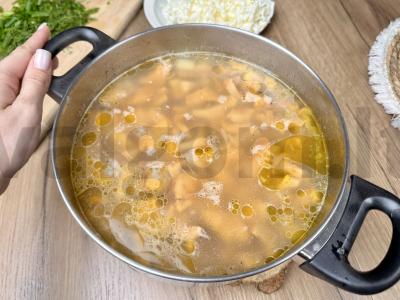 Sūrio sriuba su voveraitėmis Žingsnis 3