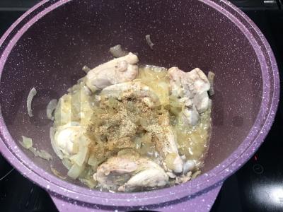 Makaronų lizdai su vištiena Žingsnis 3