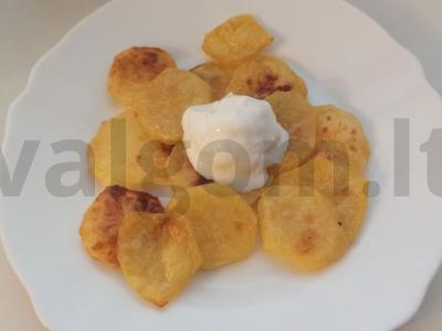 Keptas bulvės su Himalajų druska pagrindine nuotrauka