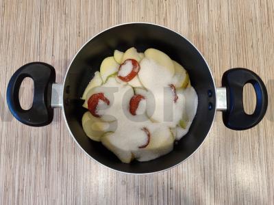 Šviežių obuolių ir džiovintų abrikosų kompotas Žingsnis 3