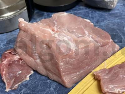 Švelnūs kiaulienos kepsniai Žingsnis 1