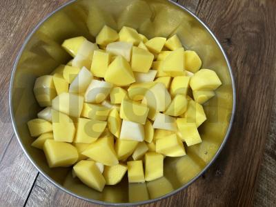 Kepta bulvė su vištiena grietinėje Žingsnis 1