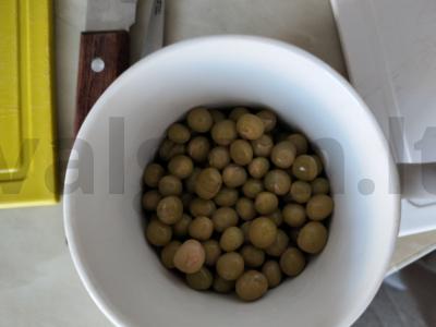 Salotas su morkomis, sausainiais ir žirneliais Žingsnis 2