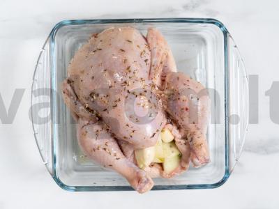 Įdarytas viščiukas su žolelėmis ir česnaku Žingsnis 2