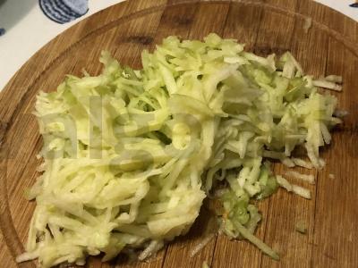 Salotas su ridikėliais, obuoliais ir morkomis Žingsnis 5