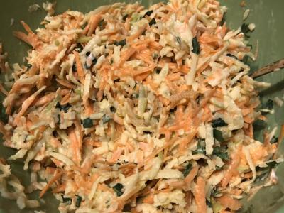 Salotas su ridikėliais, obuoliais ir morkomis Žingsnis 8