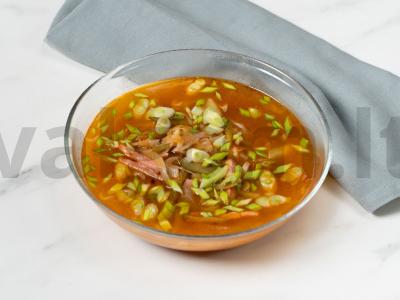 Sultinys su kopūstais ir dešromis pagrindine nuotrauka