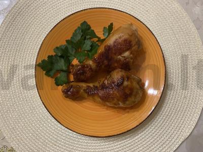 Vištienos blauzdelės marinuotos saldžiarūgščiame pomidorų padaže pagrindine nuotrauka