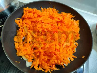 Įdaryti pipirai su daržovių troškiniu Žingsnis 1