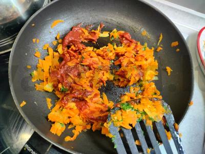 Įdaryti pipirai su daržovių troškiniu Žingsnis 2