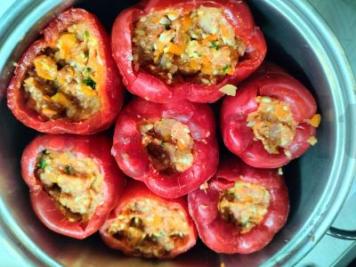 Įdaryti pipirai su daržovių troškiniu Žingsnis 4