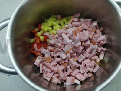 Salotos su pupelėmis, alyvuogėmis ir saldžiaisiais pipirais Žingsnis 2