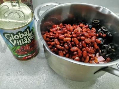 Salotos su pupelėmis, alyvuogėmis ir saldžiaisiais pipirais Žingsnis 4