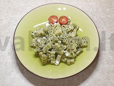 Makaronai su špinatais ir varške pagrindine nuotrauka