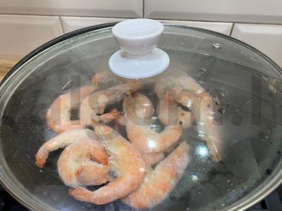 PP salotas su agurkais ir krevetėmis Žingsnis 2