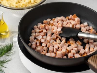 Makaronai su karbonaidu česnako padaže Žingsnis 3