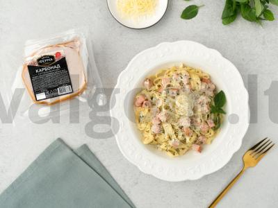 Makaronai su karbonaidu česnako padaže pagrindine nuotrauka