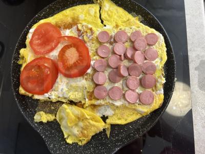 Sumuštinis su kiaušiniu ir dešrelėmis pusryčiams Žingsnis 7