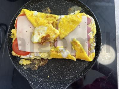 Sumuštinis su kiaušiniu ir dešrelėmis pusryčiams Žingsnis 9