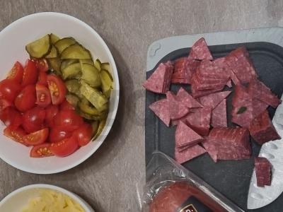 Namų pica ant pūkuoto tešlos Žingsnis 3