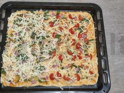 Namų pica ant pūkuoto tešlos Žingsnis 6