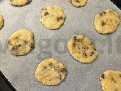 Ruginiai sausainiai su šokoladu Žingsnis 3