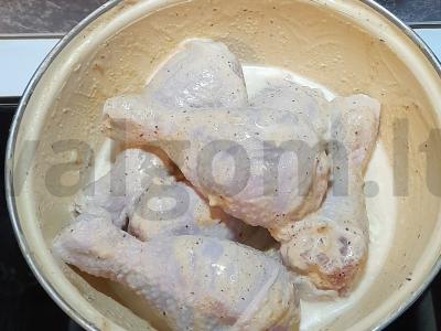 Kepta vištienos blauzda su brokoliais Žingsnis 1