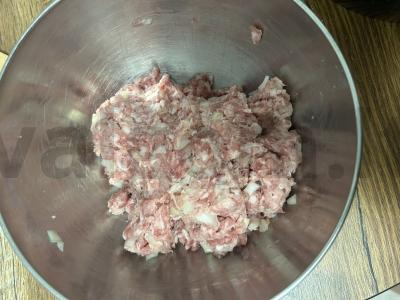 Makaronai-nestai su faršu ant keptuvės Žingsnis 2