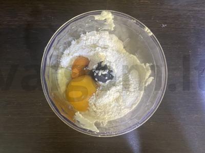 Kefyro blynai iš dviejų rūšių varškės orkaitėje Žingsnis 4