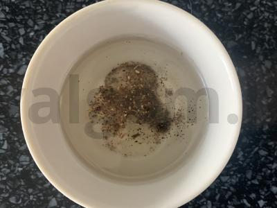 Salotas su sūriu, krabų mėsa ir daržovėmis Žingsnis 1