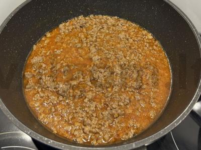 Bolognese makaronai su tarkuotu sūriu ir žolelėmis Žingsnis 4