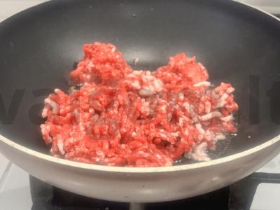 Spagečiai su faršo padažu Žingsnis 2