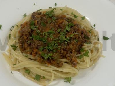 Spagečiai su faršo padažu pagrindine nuotrauka