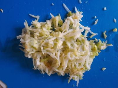 Avižinių dribsnių batonėliai su žaliu obuoliu Žingsnis 1