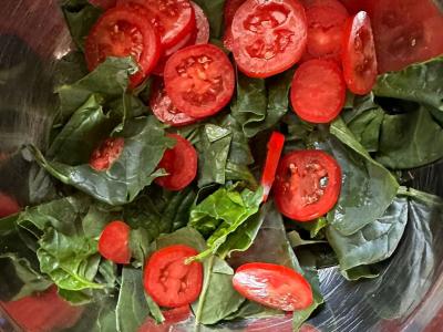 Špinatai su midijomis ir pomidorais Žingsnis 1