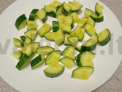 Daržovių salotas su šonine, sūriu, alyvuogėmis ir barbaru Žingsnis 1