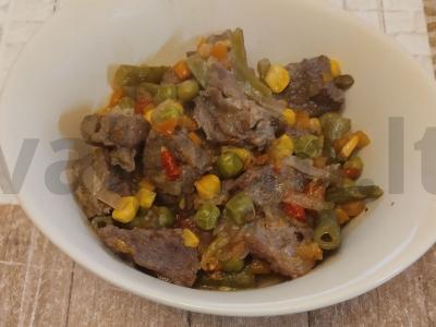 Troškinta jautiena su meksikietiška mišraine vakarienei pagrindine nuotrauka