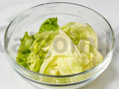 Lengvas salotas su kalakutiena Žingsnis 1