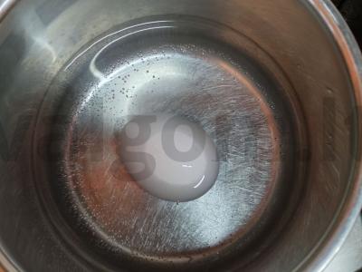 Chuka salotos su grybais ir kiaušiniu sezamo padaže Žingsnis 1