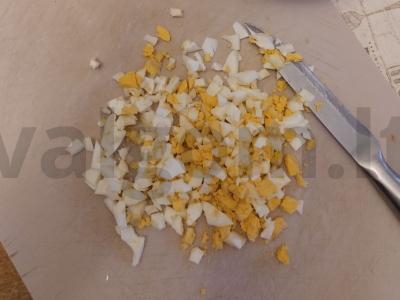 Chuka salotos su grybais ir kiaušiniu sezamo padaže Žingsnis 4