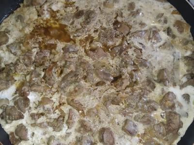 Troškinta vištienos kepenėlė kefyre pagrindine nuotrauka