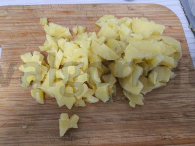 Olivje salotos su kaparėliais Žingsnis 1