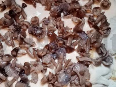 Kopūstų ir voveraičių pyragas Žingsnis 8