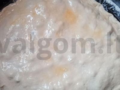 Kopūstų ir voveraičių pyragas Žingsnis 9