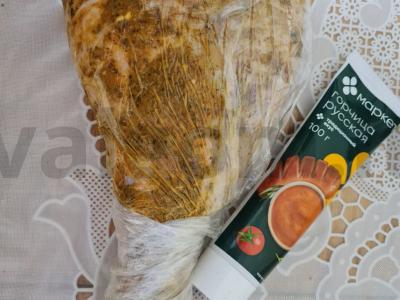 Aromatinga kalakutienos blauzda ant bulvių pagalvėlės Žingsnis 4