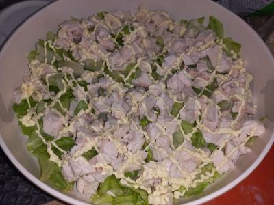 Sluoksniuotas salotas „Cezaris“ su vištienos krūtinėle Žingsnis 2