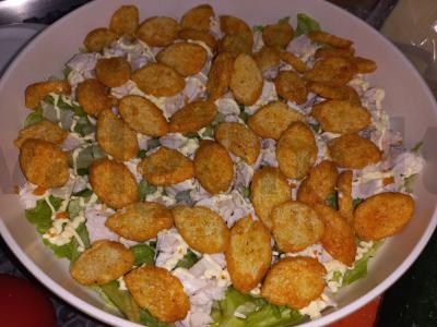 Sluoksniuotas salotas „Cezaris“ su vištienos krūtinėle Žingsnis 3