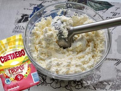 Varškės sūreliai su krakmolu Žingsnis 1