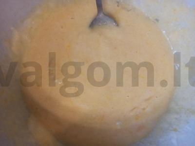 Pyragas su migdolų žiedlapiais Žingsnis 1